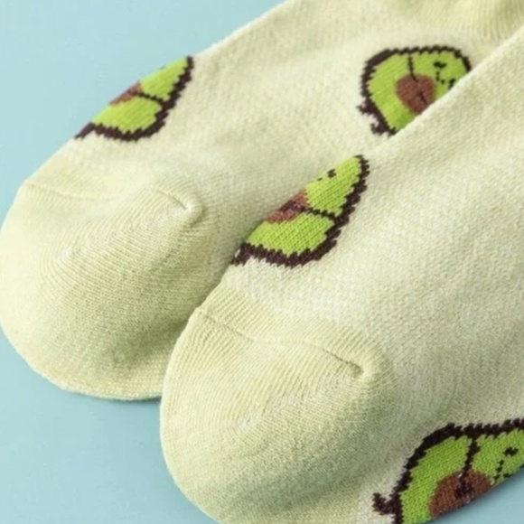 NWT Set of 5 Pairs of Fun Avocado No Show Socks! - Picture 2 of 5